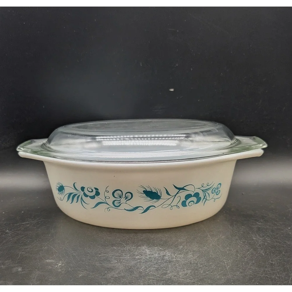 Pyrex vintage blue